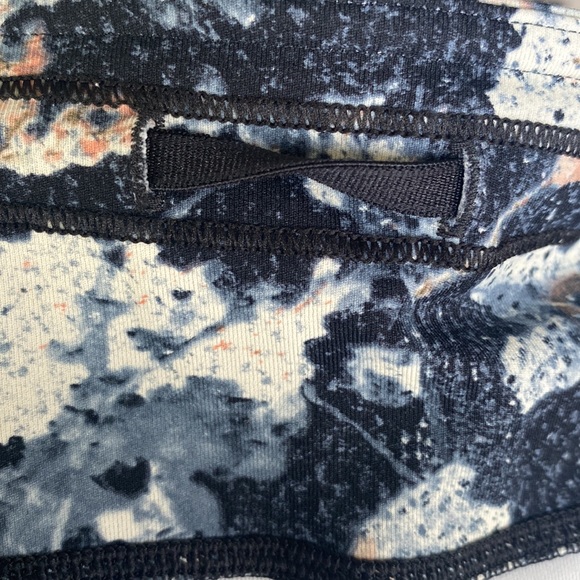 🎉 HOST PICK 🎉 Lululemon, Speed Up Crop *21”, Spring Bloom Multi, Sz 6 - Picture 10 of 11